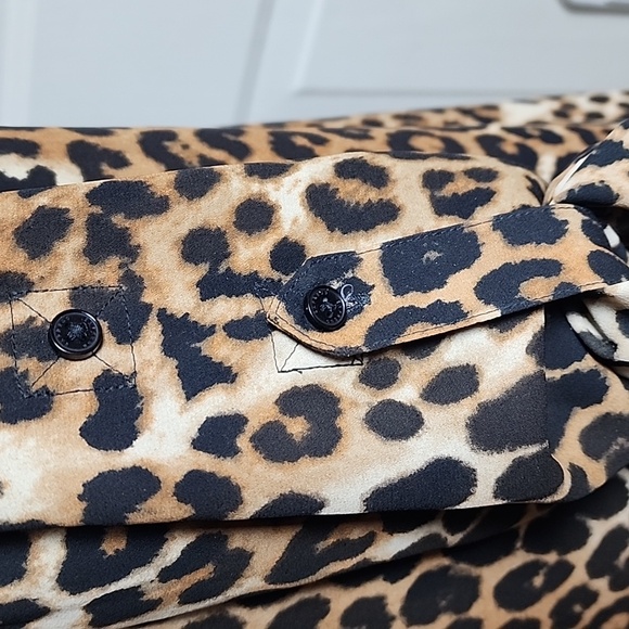 Express Portofino Leopard Print Button-Down Shirt Size Large - Picture 5 of 9
